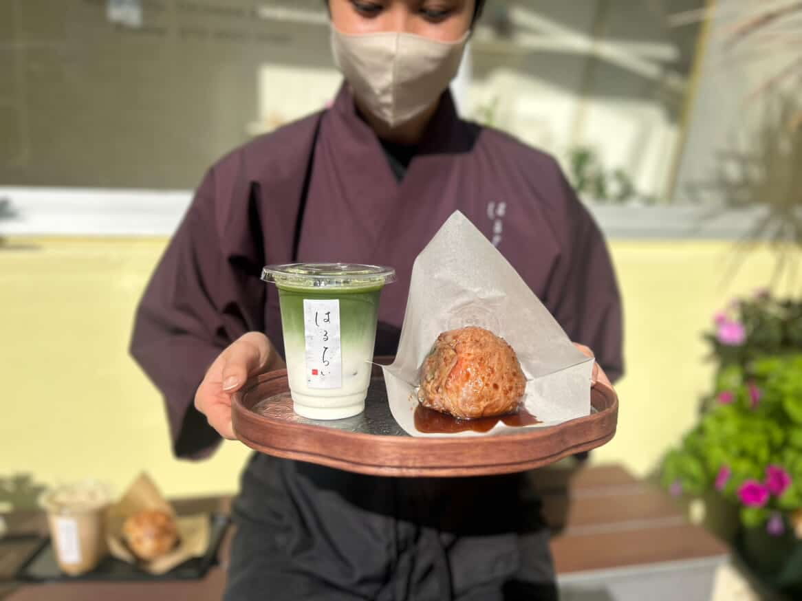 ご褒美セット — 抹茶ラテと肉巻きおにぎりのプレミアムセット